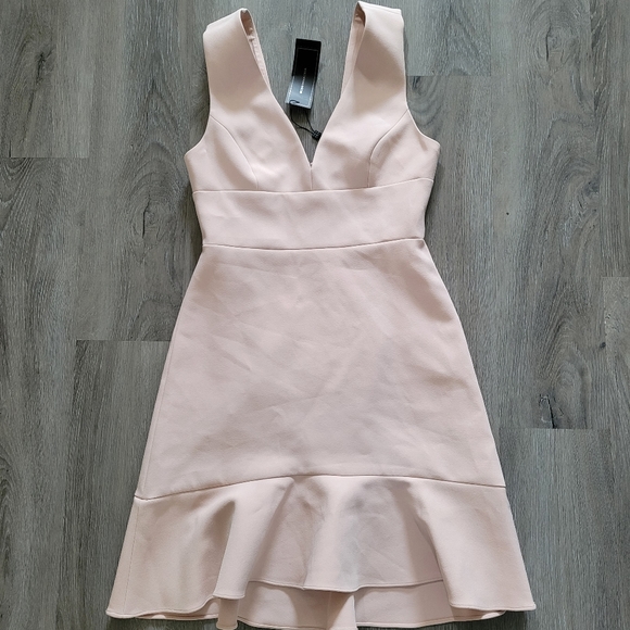 BCBGMaxAzria Dresses & Skirts - NWT BCBGMaxazria Blush Dress